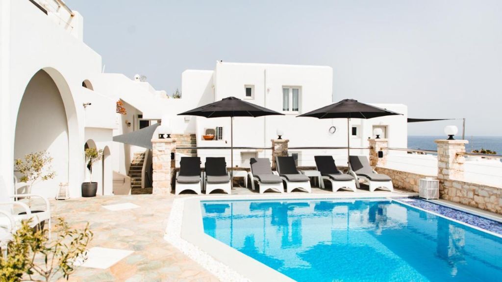 budget hotels in paros island