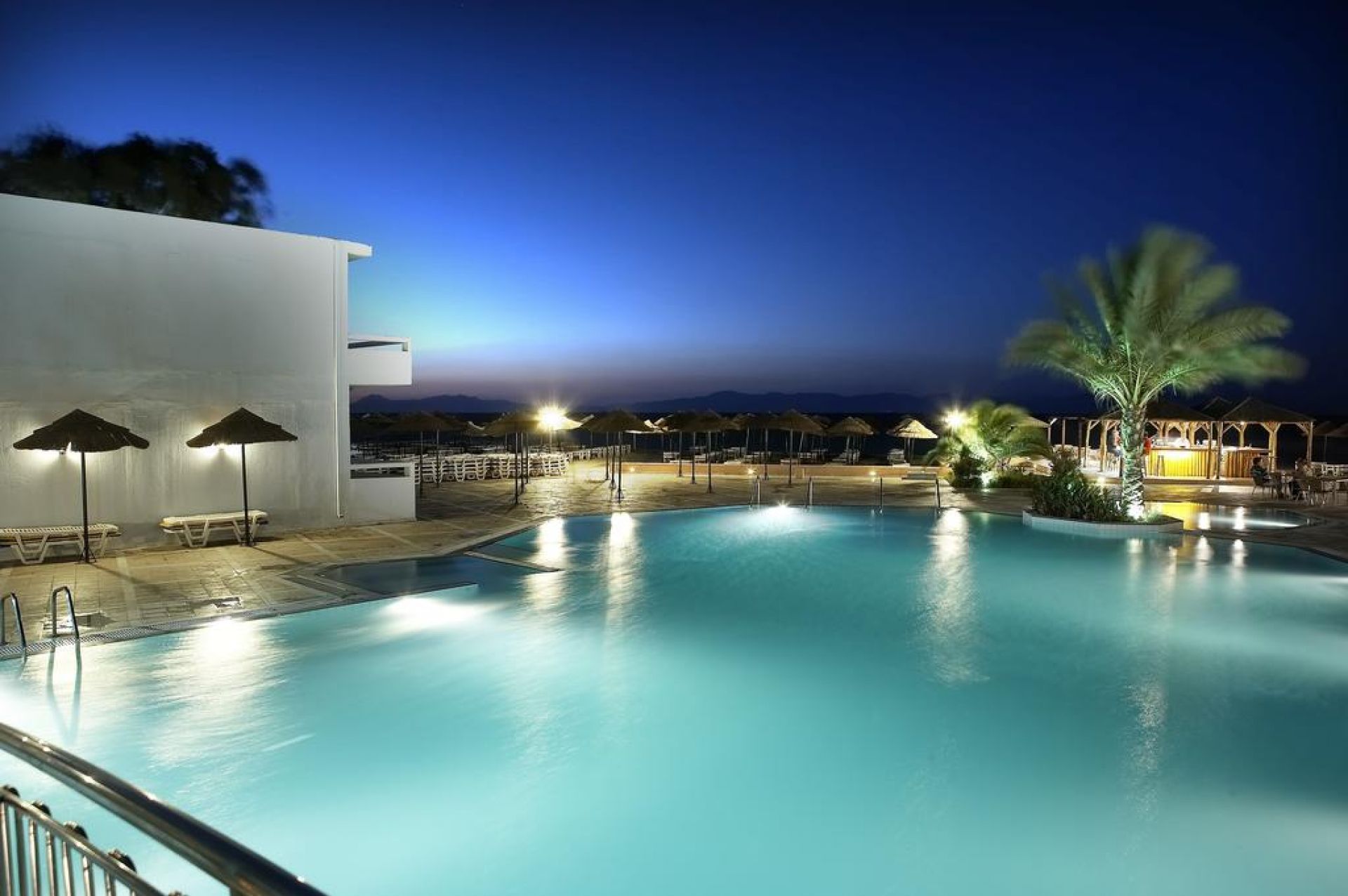 Avra Beach Hotel in Ixia, Rhodes | Greeka