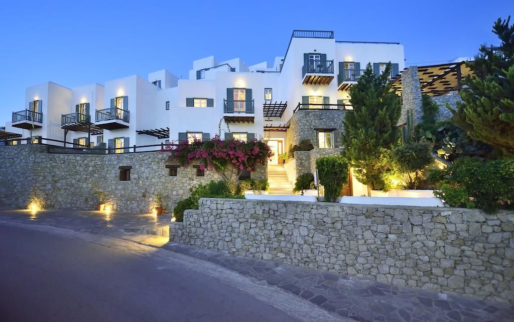 Pelican Bay Hotel in Platis Gialos, Mykonos | Greeka