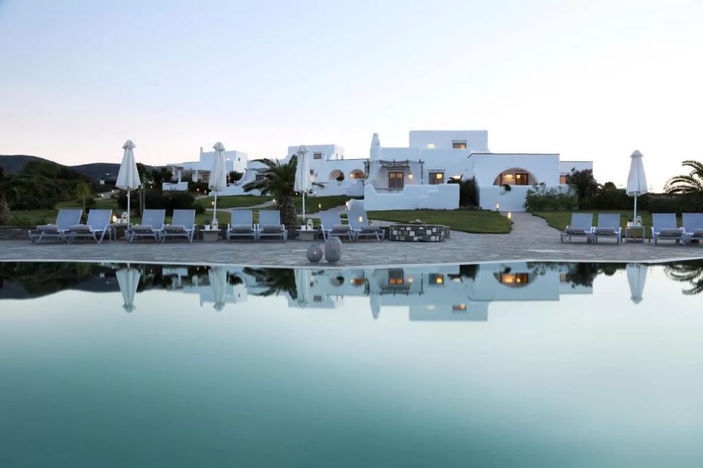 mr and mrs white paros reviews