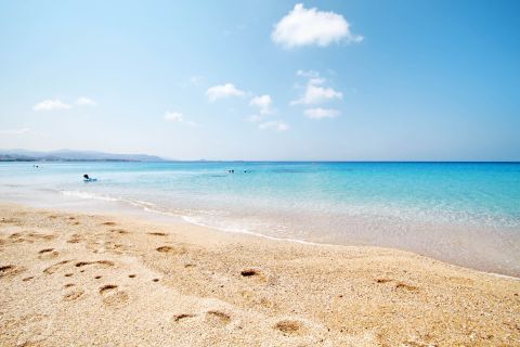 The turquoise watrs of Agios Prokopios Beach