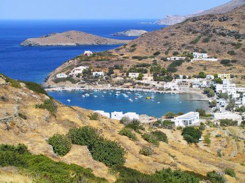 Panoramic view of Kini beach