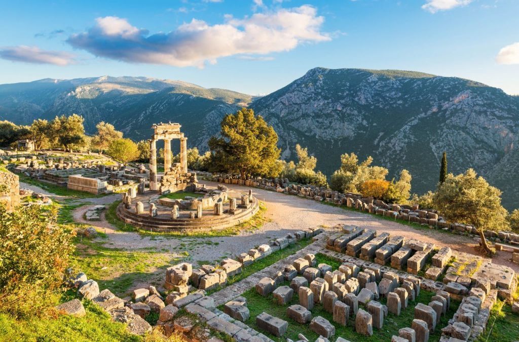 pythian-games-in-ancient-delphi-greece-greeka