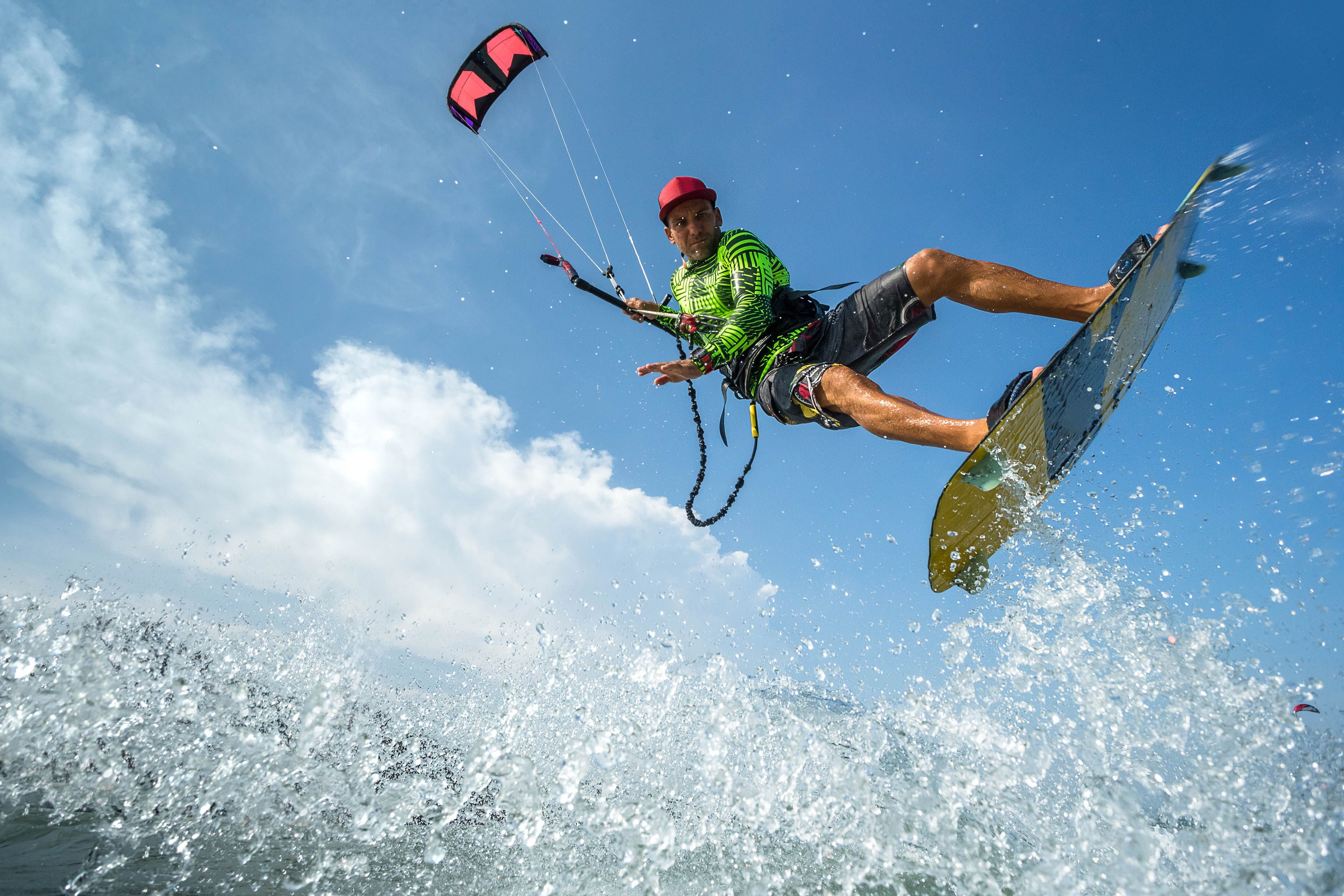 Extreme sport. Кайт сафари. Кайтсерфинг кайтбординг. Серфер кайтер. Экстремальный спорт.