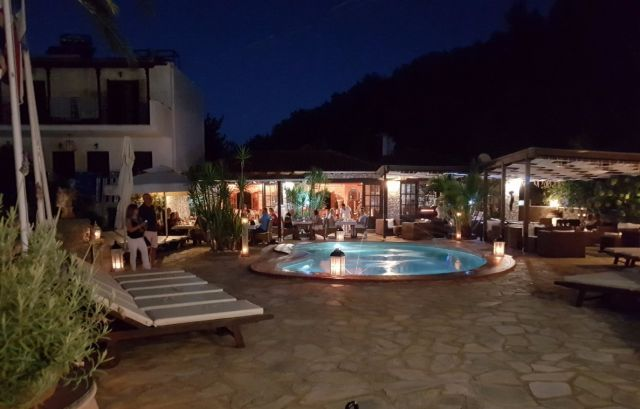 Green Park Restaurant In Skiathos, Agia Paraskevi Beach 