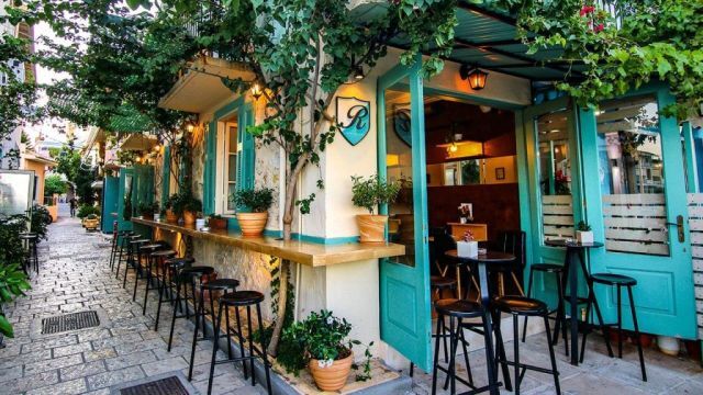Best 12 Cafe in Lefkada, Greece | Greeka