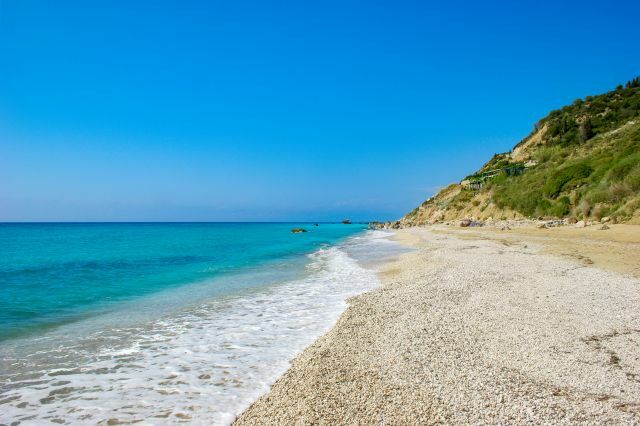 Lefkada Avali beach: Photos, Map | Greeka