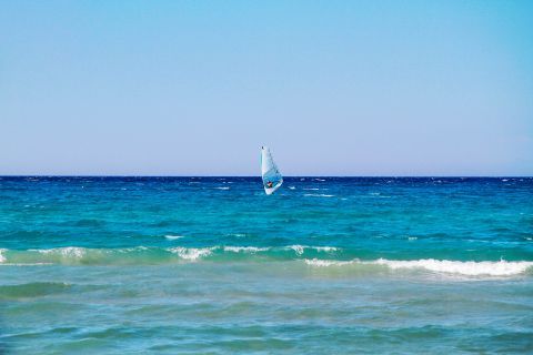 Tsilivi: Practice windsurfing for unique, unforgettable moments.